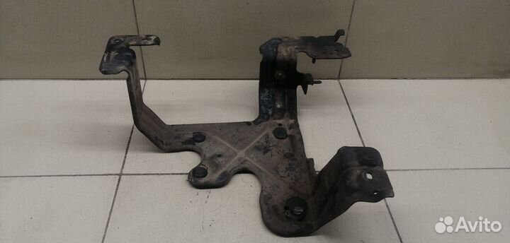 Кронштейн (сопут. товар) Transporter T5 2003-2015