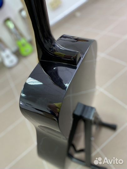 Акустическая гитара