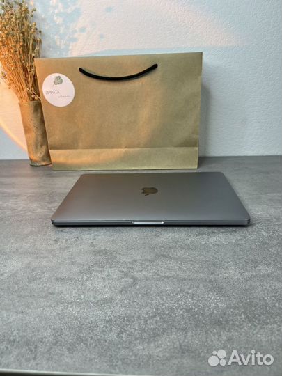 Macbook pro 13 m1 8gb 256gb