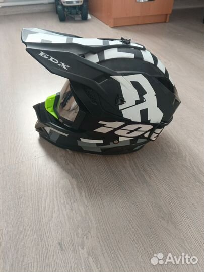 Кроссовый шлем