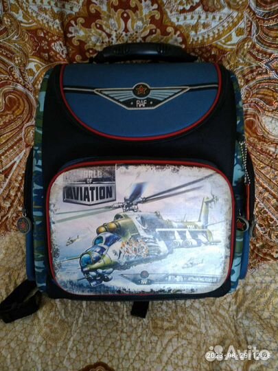 Школьный рюкзак