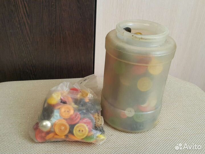 Пуговицы СССР очень много