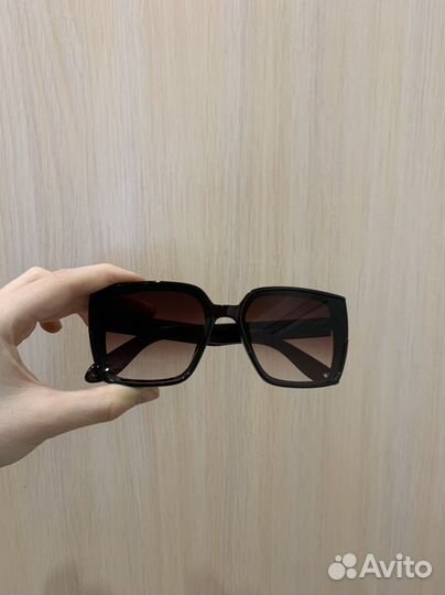 Солнцезащитные очки