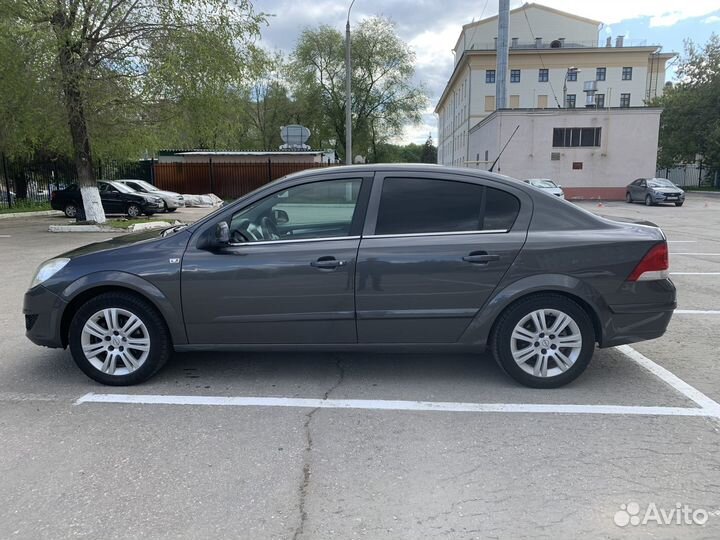 Opel Astra 1.6 МТ, 2010, 199 000 км