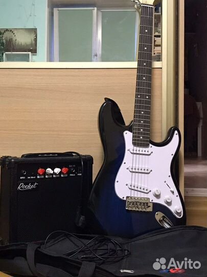 Электро гитара Stratocaster RockEt ST-01
