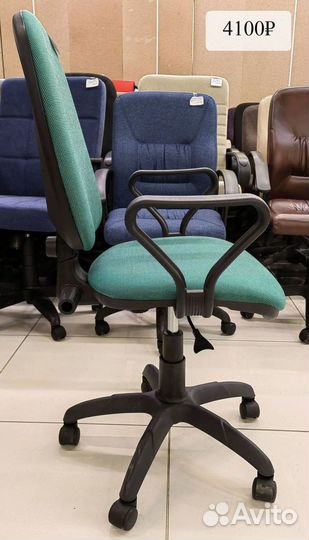 Офисное кресло