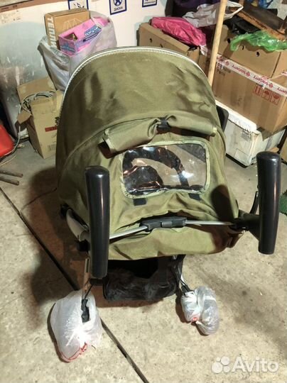 Прогулочная коляска