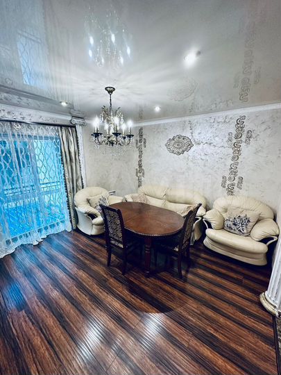 3-к. квартира, 90 м², 2/19 эт.