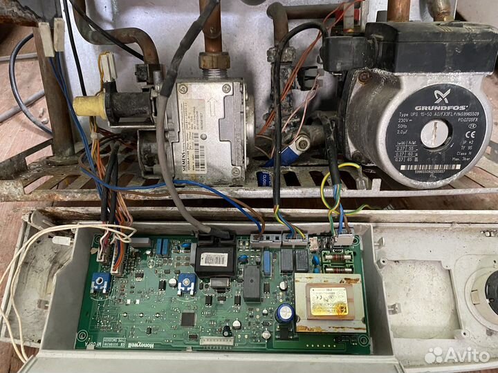 Моторчик для котла отопления. Siemens VGU54.A1109