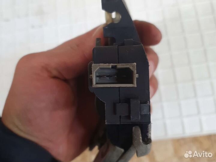 Замок багажника passat b6 audi a6 a8