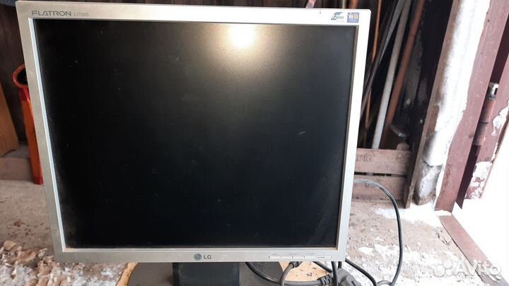 Монитор LG flatron L1750S