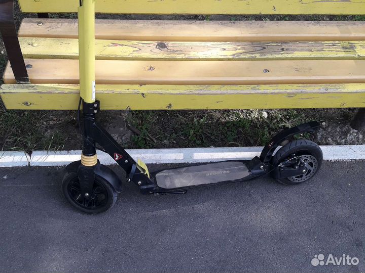 Самокат с дисковым тормозом