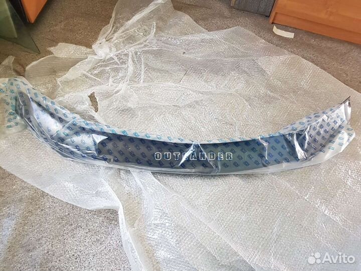 Дефлектор капота Mitsubishi Outlander XL