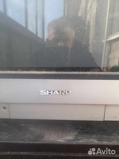 Телевизор с тумбочкой