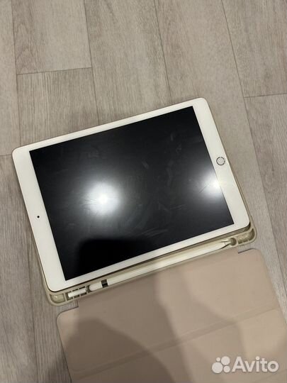 iPad 7 поколения 32 GB с Apple Pencil