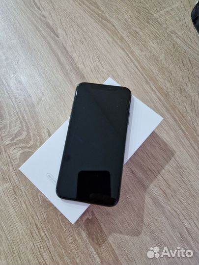iPhone Xs, 64 ГБ
