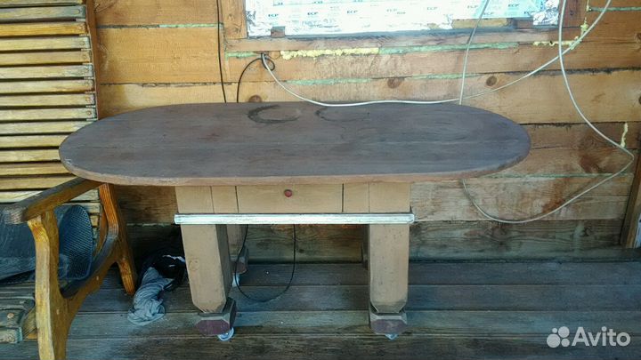 Старинный стол