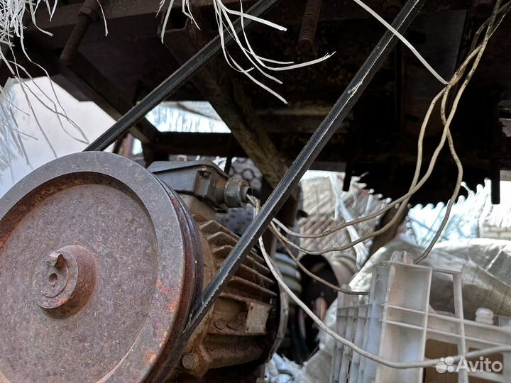 Станок с циркуляркойи рубанком