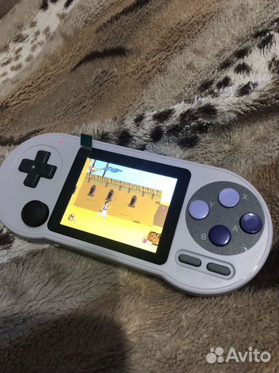 Игровая консоль