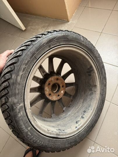 Goodyear Ultragrip Ice Arctic 235/45 R17