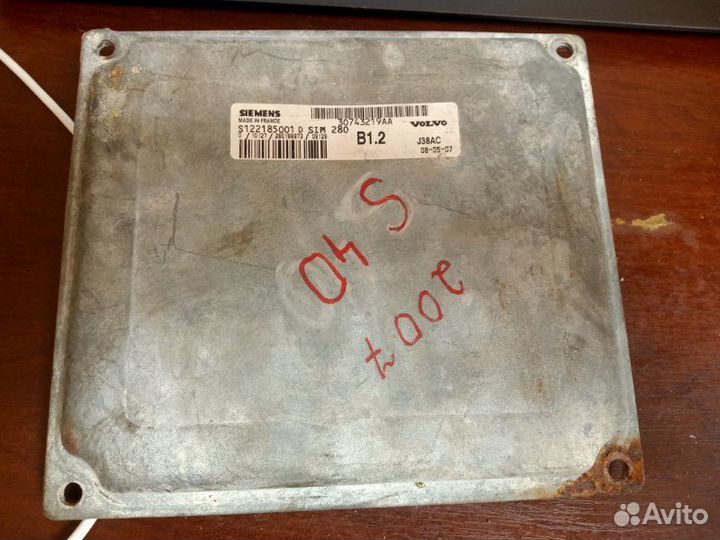 Блок управления двигателем Volvo S40 2007