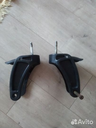 Вилка на колесо коляски