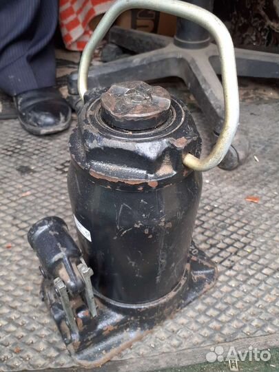 Домкрат гидравлический