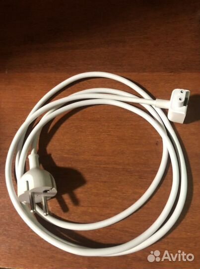Кабель питания для MacBook