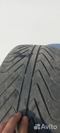 Kinforest KF660 225/40 R18