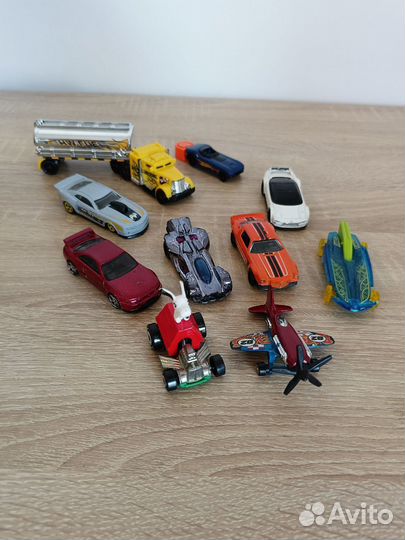 Машинки хот вилс hot wheels