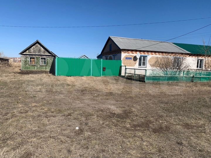 Дом 77 м² на участке 2,2 га