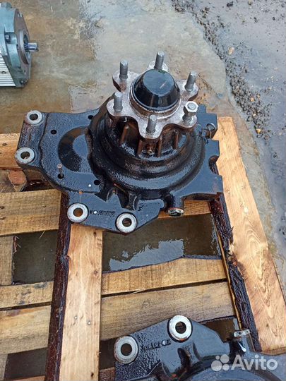 Редуктор погрузчика komatsu