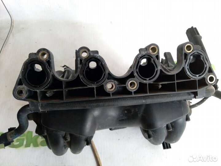 Впускной коллектор 030129711BF Volkswagen Polo cl