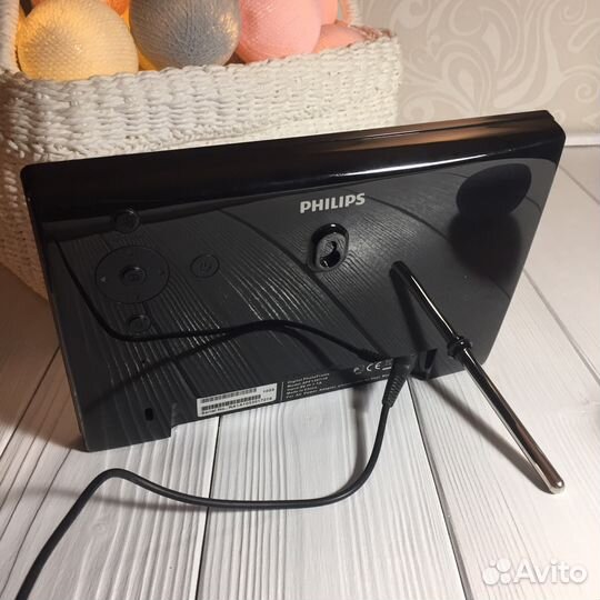 Цифровая фоторамка Philips SPF1307/10 б/у