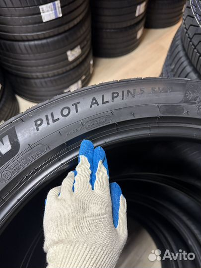 Michelin Pilot Alpin 5 SUV 285/45 R22