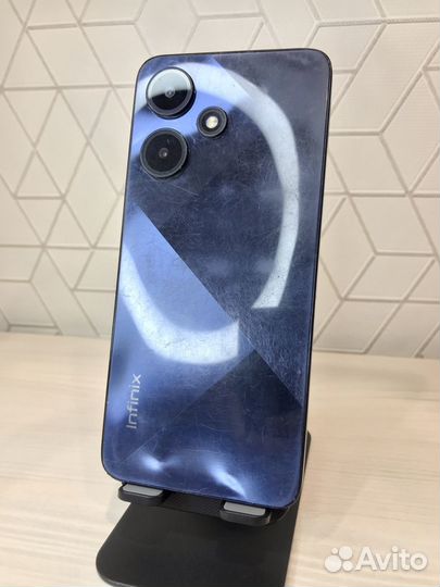 Infinix HOT 30i, 4/64 ГБ