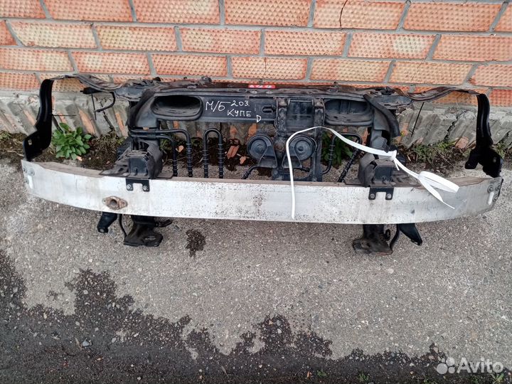 Передняя рамка (телевизор) Mercedes w203