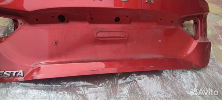 Крышка багажника vesta