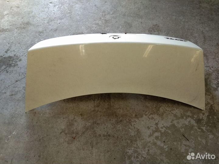 Крышка багажника Фольксваген Джетта 4