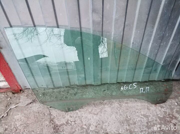 Стекло переднее правое Ауди А6 С5