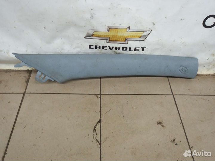 Накладка передней правой стойки Киа Сид Ед