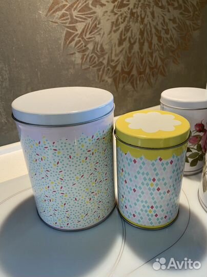 Банки для сыпучих продуктов IKEA (только цветные)