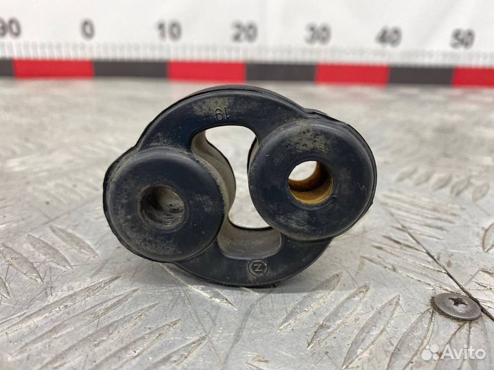 Б/У подушка глушителя (крепления, кронштейн