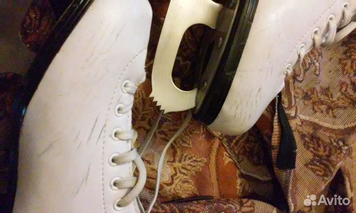 Коньки для фигурного катания 38рр