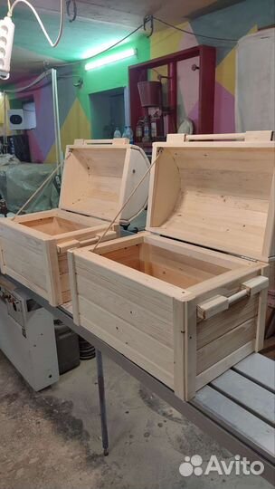 Сундук деревянный