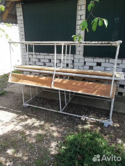 Столики и лавочки