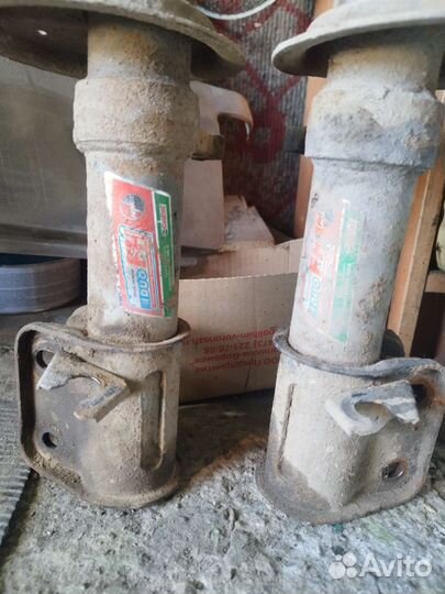 Стойка амортизатора ваз