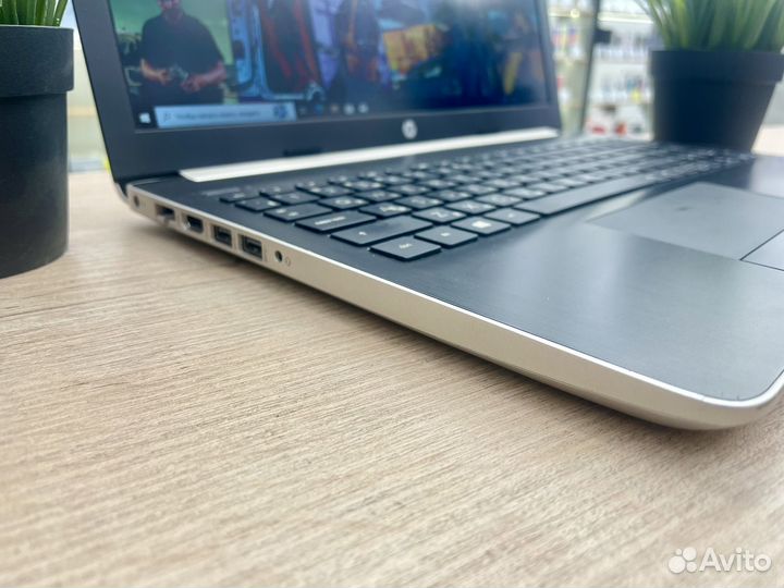 Ноутбук HP i3-7/8Gb/ Nvidia MX110/SSD 240Gb