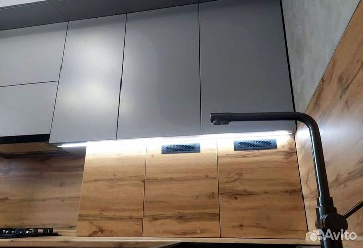 Кухонный гарнитур в стиле модерн