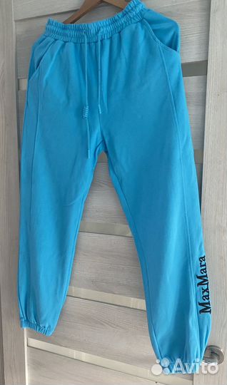 Спортивный костюм женский